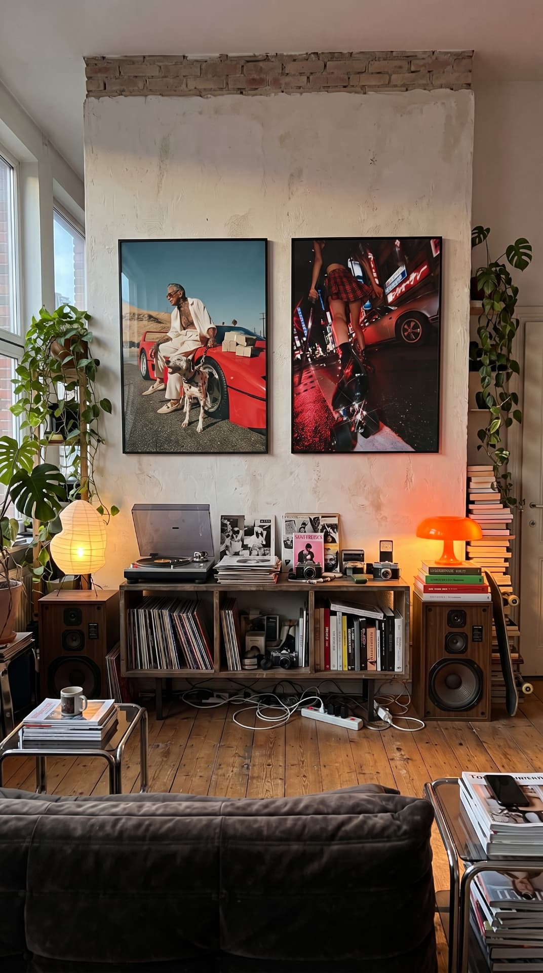 MUNDAY prints in a customer's home 6